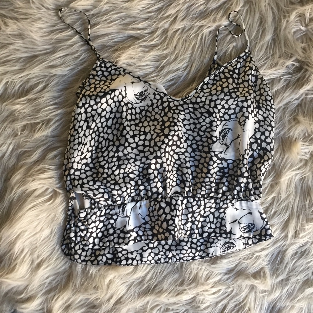 vintage urban outfitters crop ruffle top